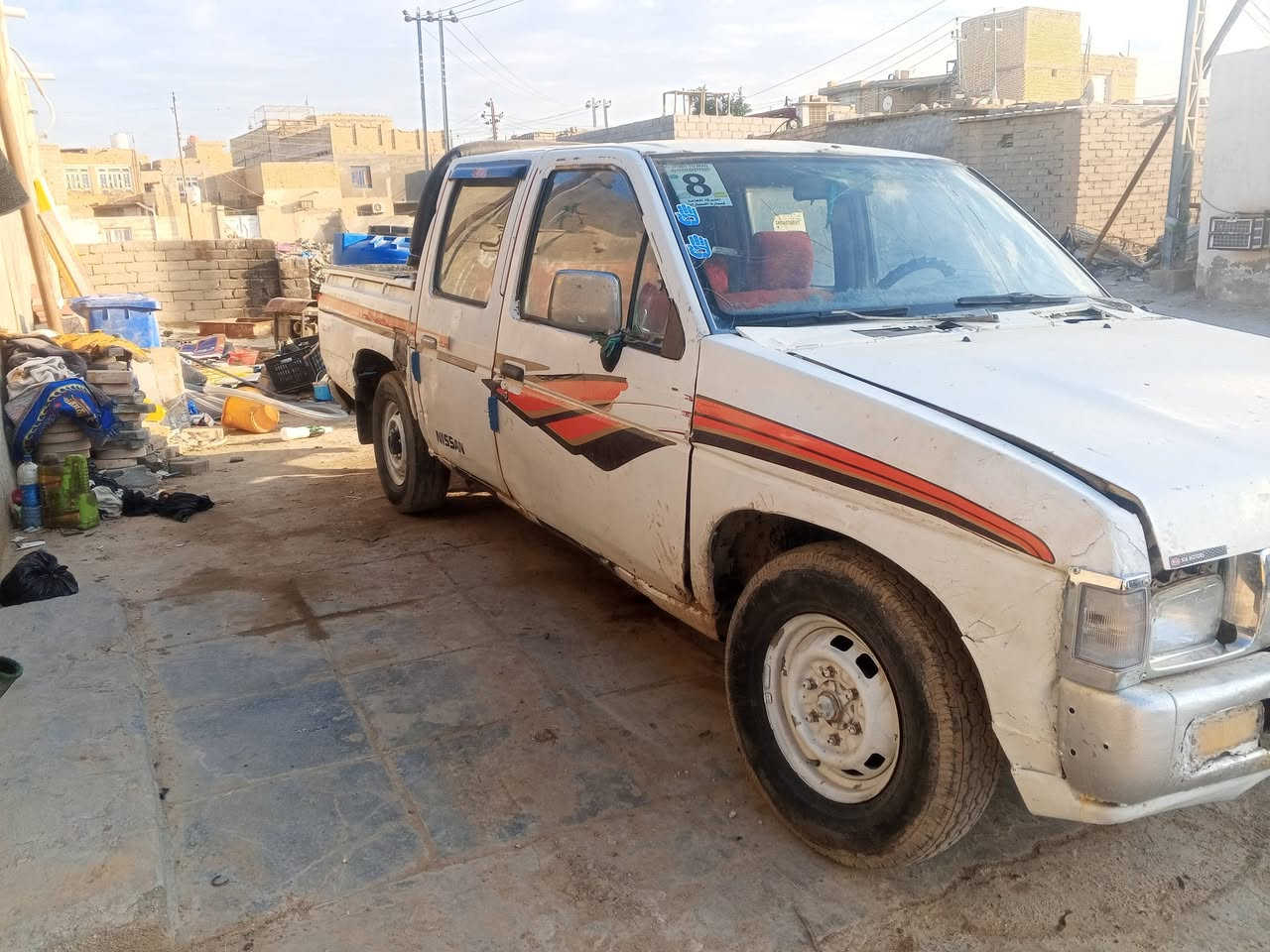 نيسان دبل قماره موديل 95  رقم ذي قار الماني سياره جاهزه كير محرك باتري جديد كويل ويارات بلك بلكات زوج تاير جدد بيه خياس بل شاصي ومعمر لايت عالي ناصي شغلل  السعر 18 وبيه مجال مكان السياره ناصريه مركز ***********
