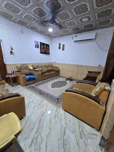 معروض لدينا للبيع في الحي العسكري بيت 200 متر بناء قديم طابقين نظيف كما موضح في الصور  السعر 200 مع مجال بسيط ، للإستفسار *********** او زيارة المكتب في الصالحيه

لمتابعة بقية العروض ⬇️
https://www.facebook.com/share/g/17M2KMkycs/
