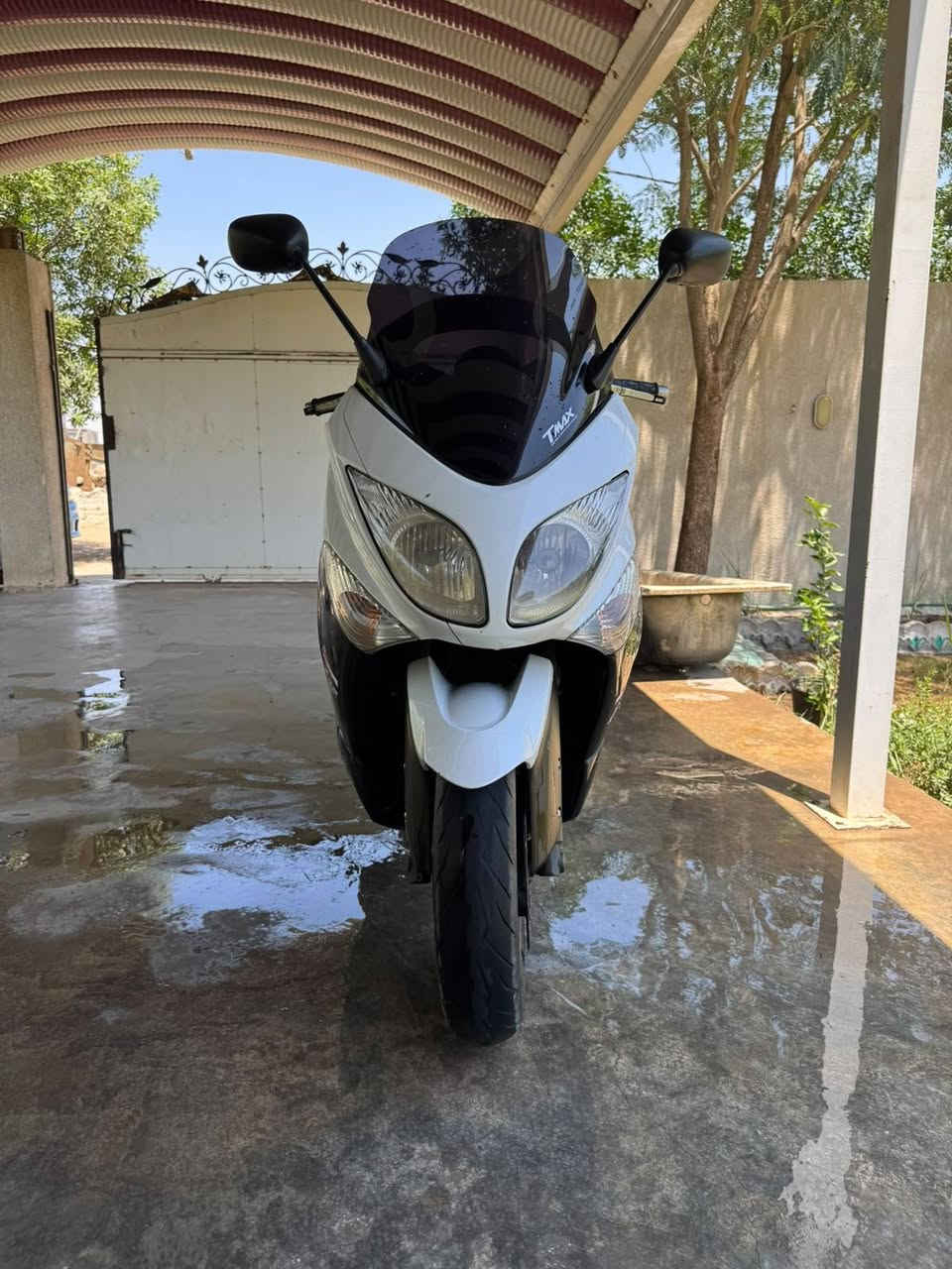 السلام عليكم  تيماكس TMAX  2011 مكفوله 
كفاله عامه اكفلهه الك من التاير الخلفي لتاير الامامي 
كفراتهه نضافه ٩٥ بالميه دراجه لك ممشاهه 39.000 الف
دراجه لك بعدهي جديده بحالة الوكاله تجي تفحص وتاخذ 
محرك مكفوله كلجات مكفوله ما مفتوح بيهه برغي الدراجه على حالت الوكاله 
منضومة زنون عالي ناصي 
سويجات ثنين 
بانزين كله محسن على ايدي 

*********** واتساب بي  
الشراي يتصل على هاذه الرقم
