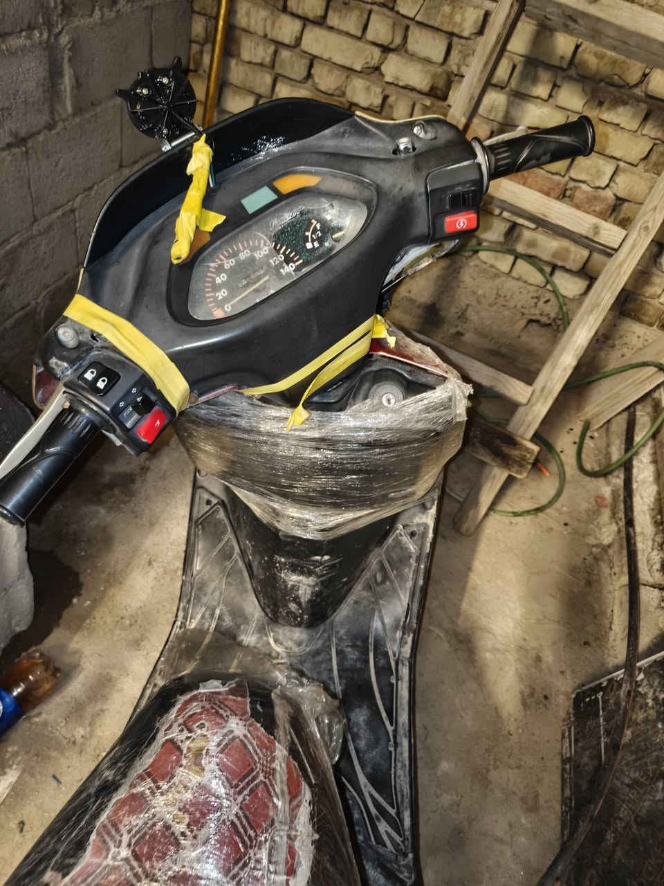 ابيع كوم حديد المكينه شغالة شلعه ومعدل اشك الكاع السعر 250وبيها مجال
عنواني الزعفرانية 
***********
