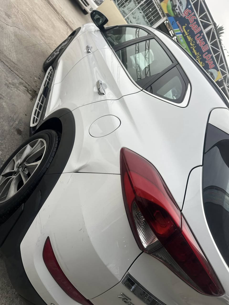 السلام عليكم
توسان خليجي 

موديل 2018

فوال عده البصمه 

بدون حادث 

العنوان:بغداد اليوسفيه يم سيطره 75 مداخل بغداد 

معرض الامير لتجاره السيارات 

الاتصال :***********
***********
