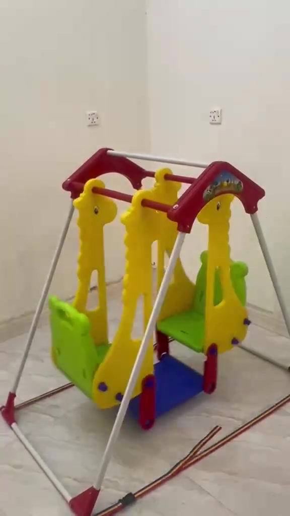 السلام عليكم. من رخصة الادمن عندي مرجوحه اطفال جديده. استعمال قليل بسبب المكان رايدها ب٥٠ الف وبيها  مجال قليل. مكاني الاصلاح.. رقم تلفوني. *********** وشكراا..
