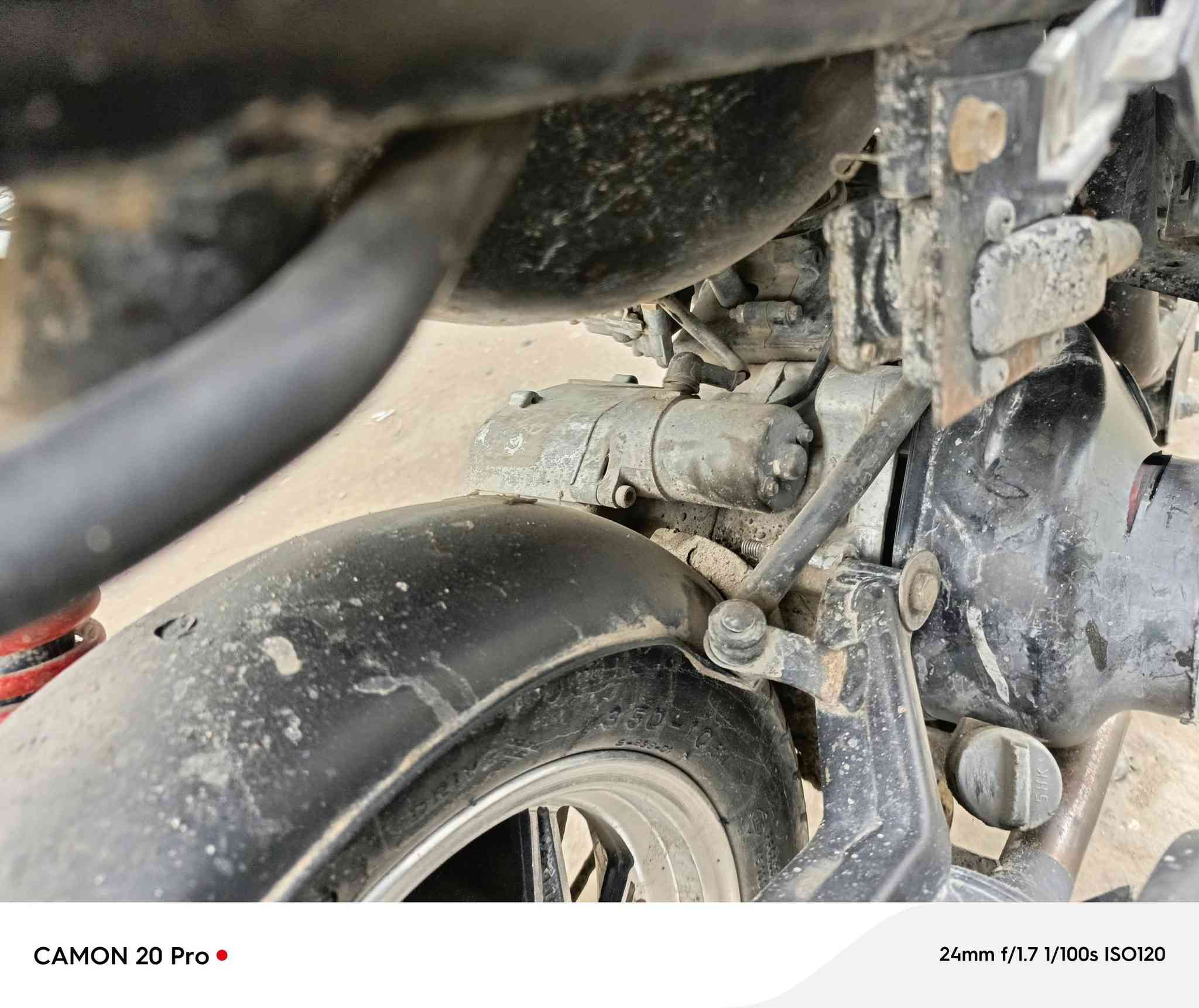 السلام عليكم شباب ماك سعد للبيع دراجه بلاديه بيها خير دخان بغداد بابل معظم السعر 300م***********
