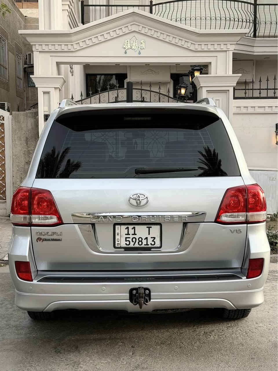 سلام عليكم اخوان للبيع لاندكروز 2011 ستينيه اصليه 🌹🌹🌹🌹🌹🌹🌹🌹🌹 السياره مكفوله من اصبغ والضربه كير مكينه تخم تاير كله جديد بشرط الفحص 
تحويل شوكت متحب 
الموصفات 
كشن جلد بقلاوه 
8 ايرباك 
ترحيب لاندكروز 
٣ قطع تبريد 
بصمتين 
فتحه 
لد امام
٦ سلندر 
فور ويل 
وباقي الموصفات المعروفه لاندكروز 
السياره فول مواصفات
وكلش جديده وحلوهً

السعر 31800$ بيها مجال بسيط
هاتف    *********** بغداد, العراق
