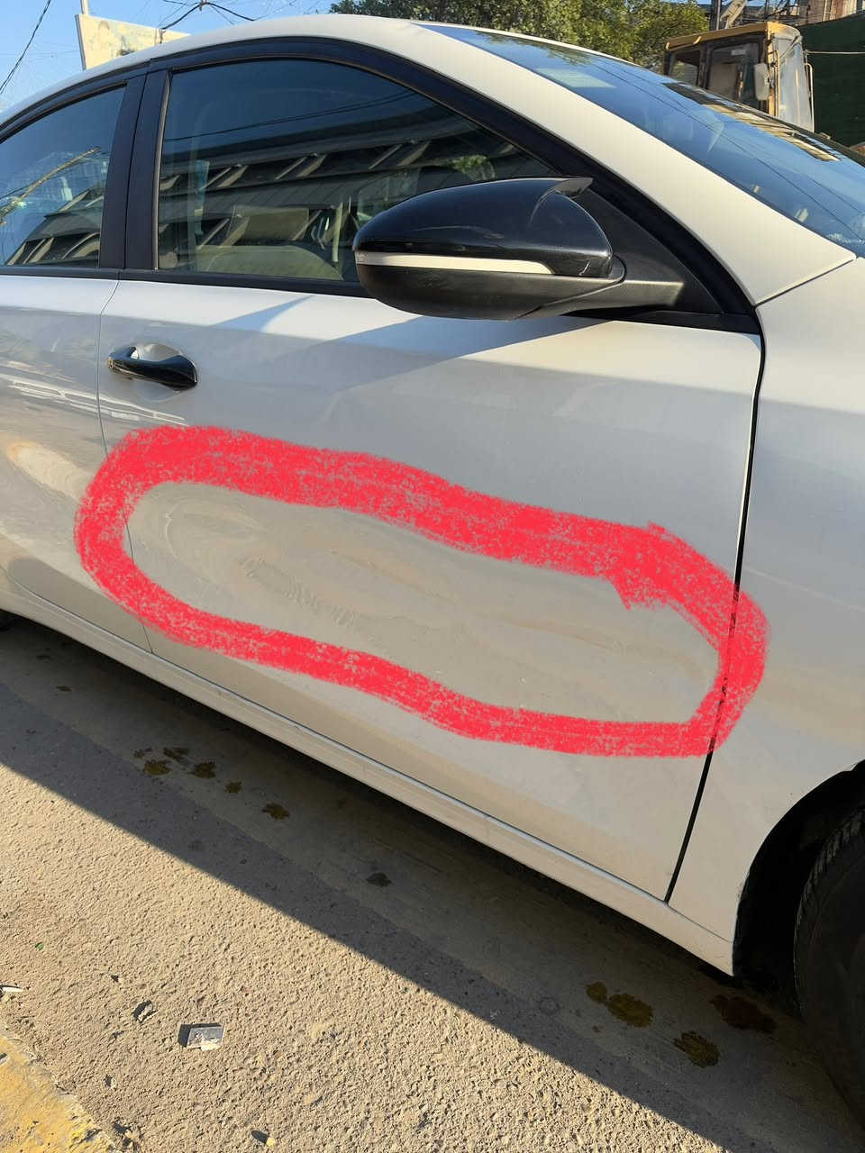 السلام عليكم 
كي فورتي وارد أمريكي موديل2020

مكينه 2000دوش كير سفتي

مواصفات عاديه المعروفه

حادثها مثل ماوضح بصوره 

خشم البنيد وقبق جنطه 

وبيها طخه بلباب مثل ماموضحه  مامصلحه

السياره بيها كير يضرب هاف يعني اني بايعها بيها كير البقيه كفاله عاميه مكينه لغود شواصي ها للمعلمه بدون دواخل يعني كلها كفاله عدا الكير السياره رقم أربيل بسمي 

عارضها 118 راجا البيعه شرايه لدخلون 

لحد يكسر بحلال العالم 

رقم الهاتف ***********
