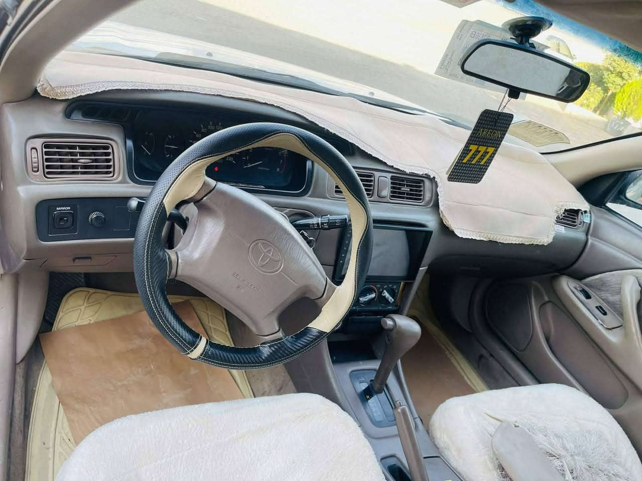 سەیارەیەکی پاکو جوان گێر ئۆتۆماتیک تەبریت لەسلۆری پێبکە کامل بۆیاخ بۆجوانی تەنها  ۱ پارچەی دەعمە کارەبایی کامل مەزبووت ئارمی بەشەرتی ئەولیاتو غرامە چوار جام کارەبا چوار تایەیی تازە زۆر جوان ماوەتەوە*********** السليمانية, العراق
