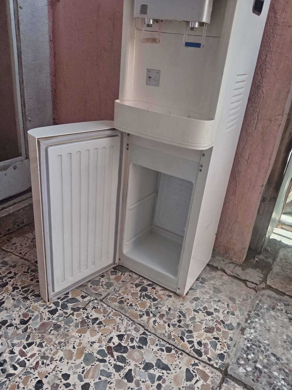 براد حار بارد ثلاجه للبيع  السعر 50  بغداد العبيدي بغداد, العراق


**إذا كنت صاحب هذا الإعلان وتريد حذفه لأي سبب، رجاءا أرسل رسالة إلى الدعم الفني**