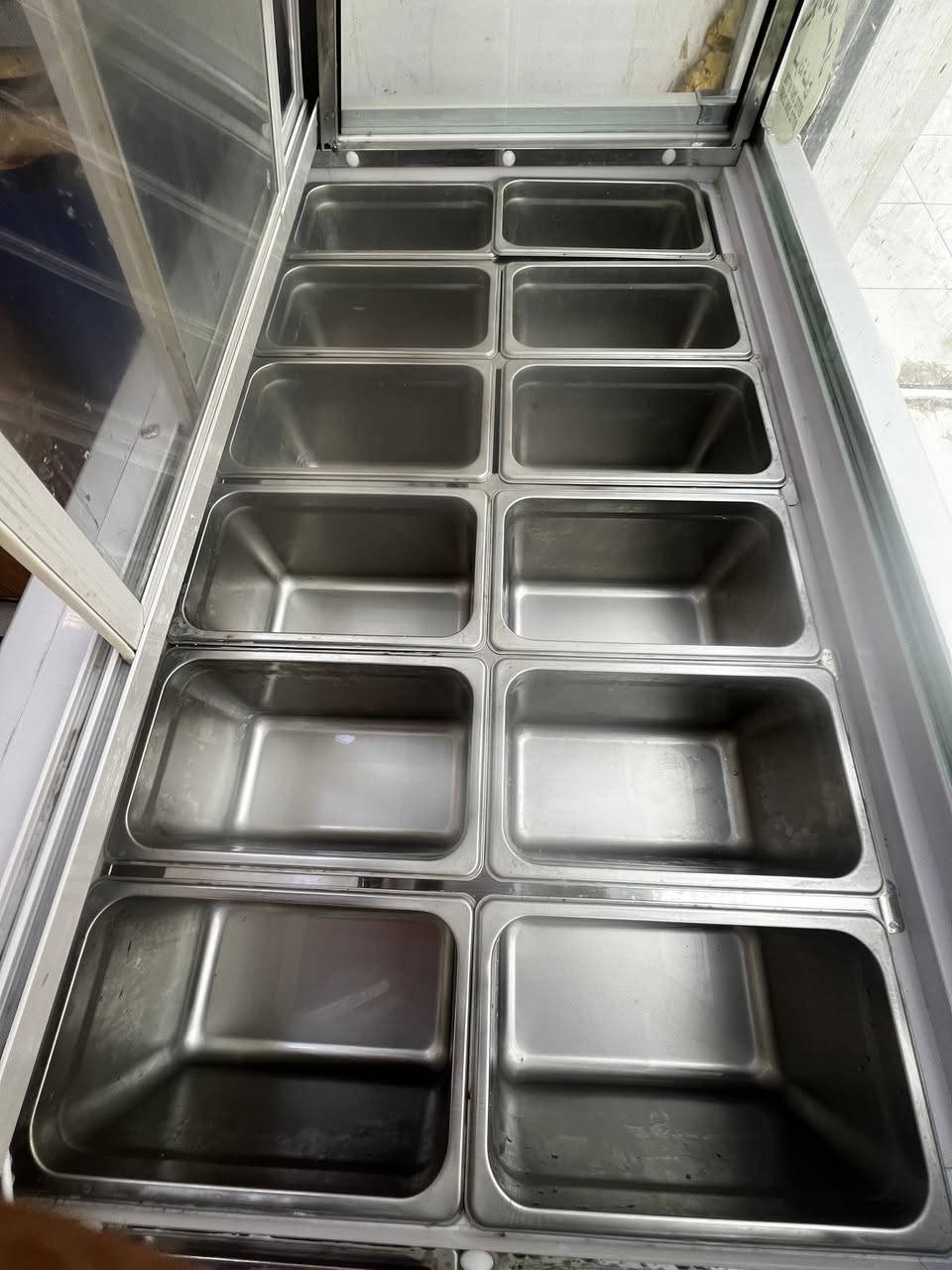 عارضة اجبان و مقبلات.  شركة الزان التركي 

اخت الجديدة استخدام 8 اشهر  12 بلانك

***********
