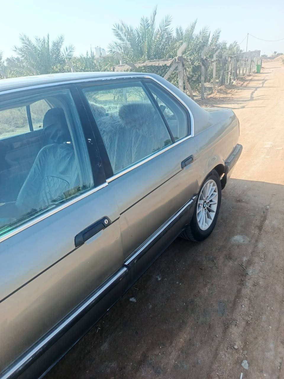 السلام عليكم سياره للبيع رقم بصره الجديد مكينه وكير بطه السياره مكفوله من الكص والنقل والضربه جاهزه السياره من كلشي مكاني البصره قضاء المدينه السعر 42 وبيها مجال *********** ،، البصرة, العراق
