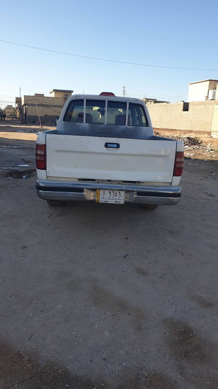 سلام عليكم بيكم دير موديل 2006
رقم واسط مصبوغه عام مكينه وكير كفاله سعر 40وبيه مجال مكان السياره كربلاء 
رقم لهاتف ***********
