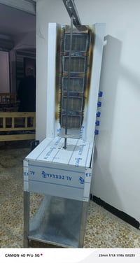 شواية للبيع جديدة مشتغله يومين فقط  هيه وغراضها ( صينية وسچاچين ومنظم ...