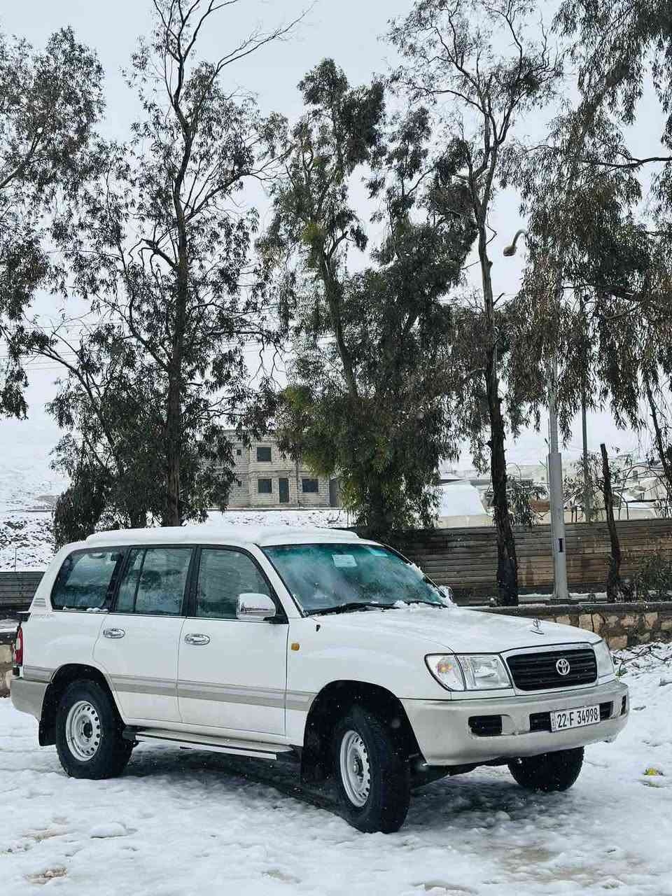 مۆنیکا مۆدیل 2003
***********
***********
  ڕەقەم ئەسڵی
گێڕو مکینە بەشەرت
سەنەوی نوێیە 
بێ سبوخ بێ لێدران
سێ ڕوبح 
هەموو گیانی بەشەرت 
لە شاری کۆیەم كويسينجاك, أربيل
