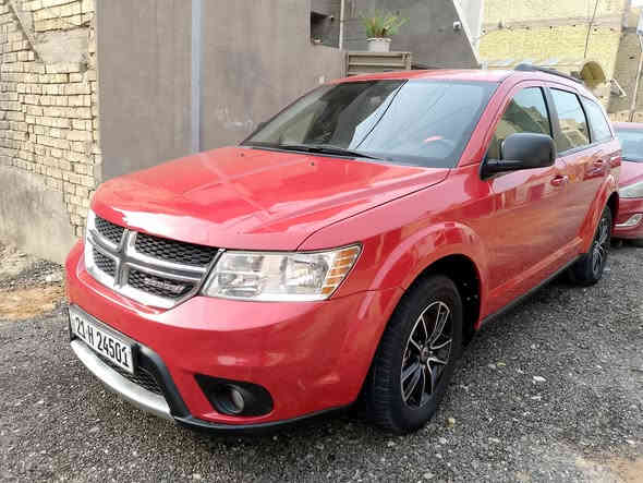 دوج جورني 2018 7راكب مكينه 2.4
سيارة كلش حلوة وجديدة وعليها ادامه كامله صدر خلفي أمامي نوزلات بلكات عبوة فيت بم باتري كله جديد رقم سليمانيه الجديد تحويل وكاله شرط 
مكاني بغداد الغزاليه مراوس مع اكس بلور شمالي او بغداد فقط موديل 12 او فوك ‏‪***********‬‏
