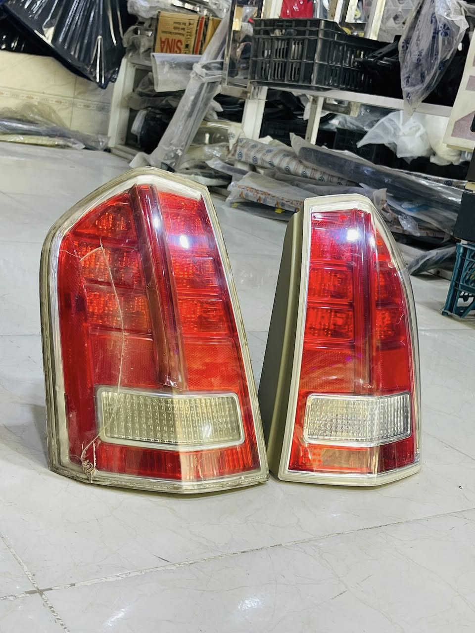 سلام عليكم   
دعاميه خلفيه اصليه + بكلايتات اصليات مال 2014 نظيفات 
سعر 150  مكان دوانيه 
استفسار ***********
