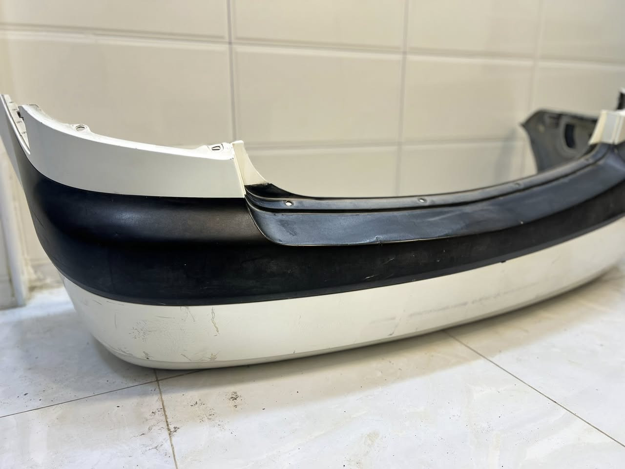 السلام عليكم
من رخصت الادمن المحترم
دعاميه خلفيه كيا ريو 2008
دعاميه اصليه نظيفه 
السعر 40الف 
العنوان بغداد الشعب 
***********
