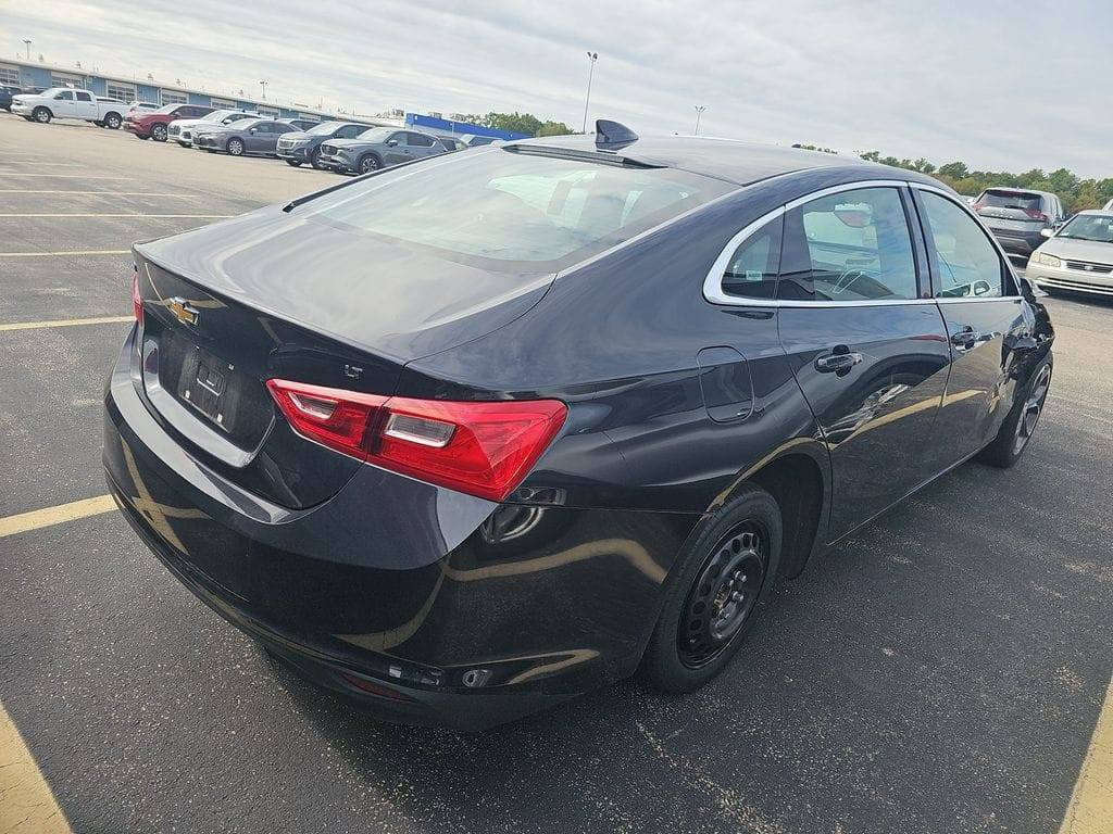 ماليبو موديل 2023 بحالة ممتازة جاهزة. ضرر جاملغ سكن ، تبديل چاملغ، بدون ايرباك بدون دواخل بشرط. 52 كم. مواصفات LT  رقم و سنوية جديد ، البيع بسبب السفر. السعر 128 ورقة.


**إذا كنت صاحب هذا الإعلان وتريد حذفه لأي سبب، رجاءا أرسل رسالة إلى الدعم الفني**