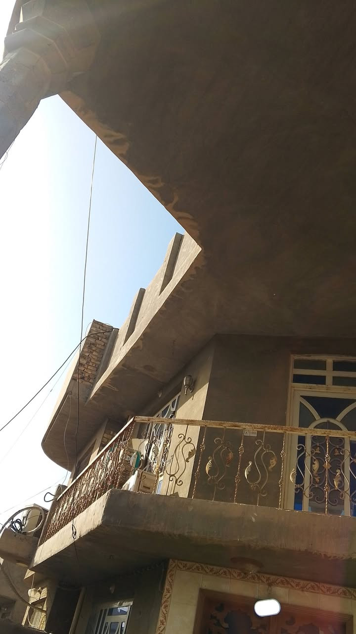 للبيع دار مساحته220 متر حله مطاعم الجمجمه خلف المحكمه الجديده...وبسعر مناسب جدا ...الرجاء الاتصال على الرقم ***********
