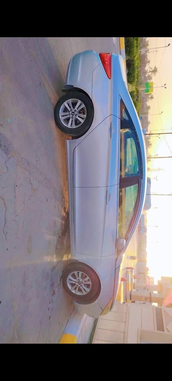 سوناتا 2011 مضلع امريكي حادثها جاملغ ايسر وبنيد بأسمي رقم كربلاء سياره خير من الله كير محرك تبربد ثلج تنفئه موصافتها العاديه تحكم ستيرن جهتين محرك لا تبخير لا تنقيص مكاني بابل مبايل *********** معروضع ب 95 وبيها مجال قليل حك الجيه
