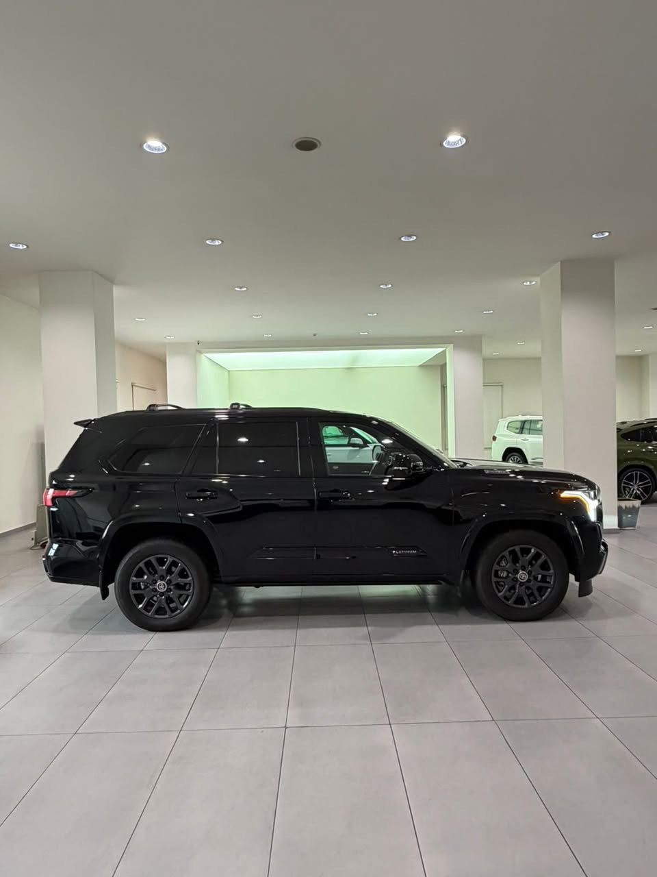 السلام عليكم
سيارة تويوتا سيكويا بلاتينيوم بلاك أدشّن  أعلى مواصفات موديل 2023 السيارة كلين مكفولة كفالة عامة وضمان دولي رقم السيارة كاتي تسجل على المحافظات الشمالية 
رقم الموبايل ***********
