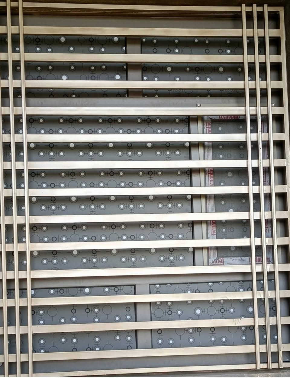 كادر الناصرية تنظيف وصبغ الشبابيك والابواب *********** للاتصال بأسعار مناسبة شغل درجه عملنا جميع مناطق ميسان #ميسان
