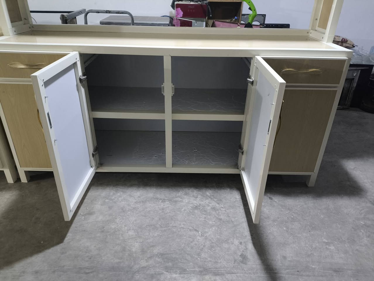 کەوانتەر سارای ئەسڵی شتی نمونـە لۆک لۆک نەبوو کرێ ڕێکەت وەرگرە 2متـرە مەخسەلەکەی 1بیس سانتیم بۆفـرۆشـتن گۆڕینەوەش دەکەم لەگەڵ کەوانتەری کۆن
***********
