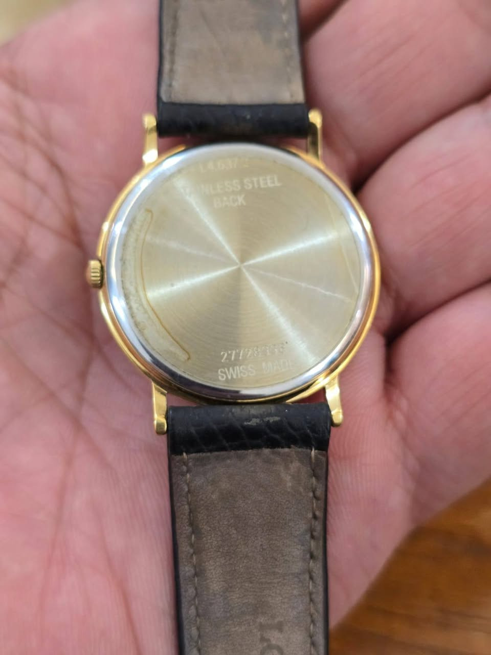 Longines🇨🇭
ساعة لونجين فنتج سويسري اصلي 
  made Swiss🇨🇭
قطعة مخزنة بحالة ممتازة 
القطر 33 ملم 
التشغيل كوارتز 
تغليف ذهب 10 مايكرو 
السير والبوك والعلبة اصلي بحالة الشركة 
النظافة. تامة 
كل عناصر الساعة اصلي غير مستبدلة بحالة 
ممتازة
السعر 250$


**إذا كنت صاحب هذا الإعلان وتريد حذفه لأي سبب، رجاءا أرسل رسالة إلى الدعم الفني**