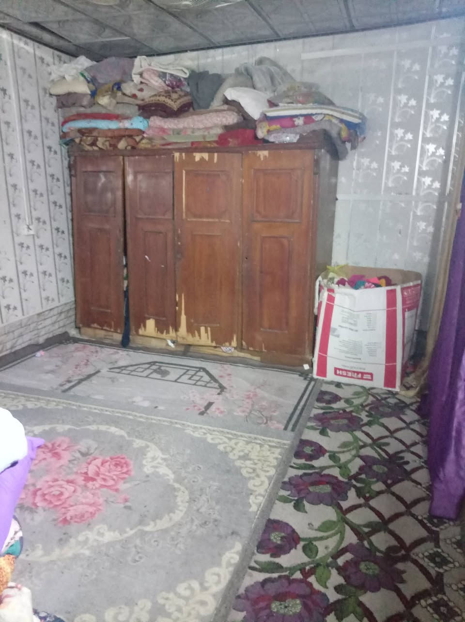 إسلام عليكم بيت للبيع في حي السفير خلف بانزين خانه قرب مدرسة صفيه   ***********
