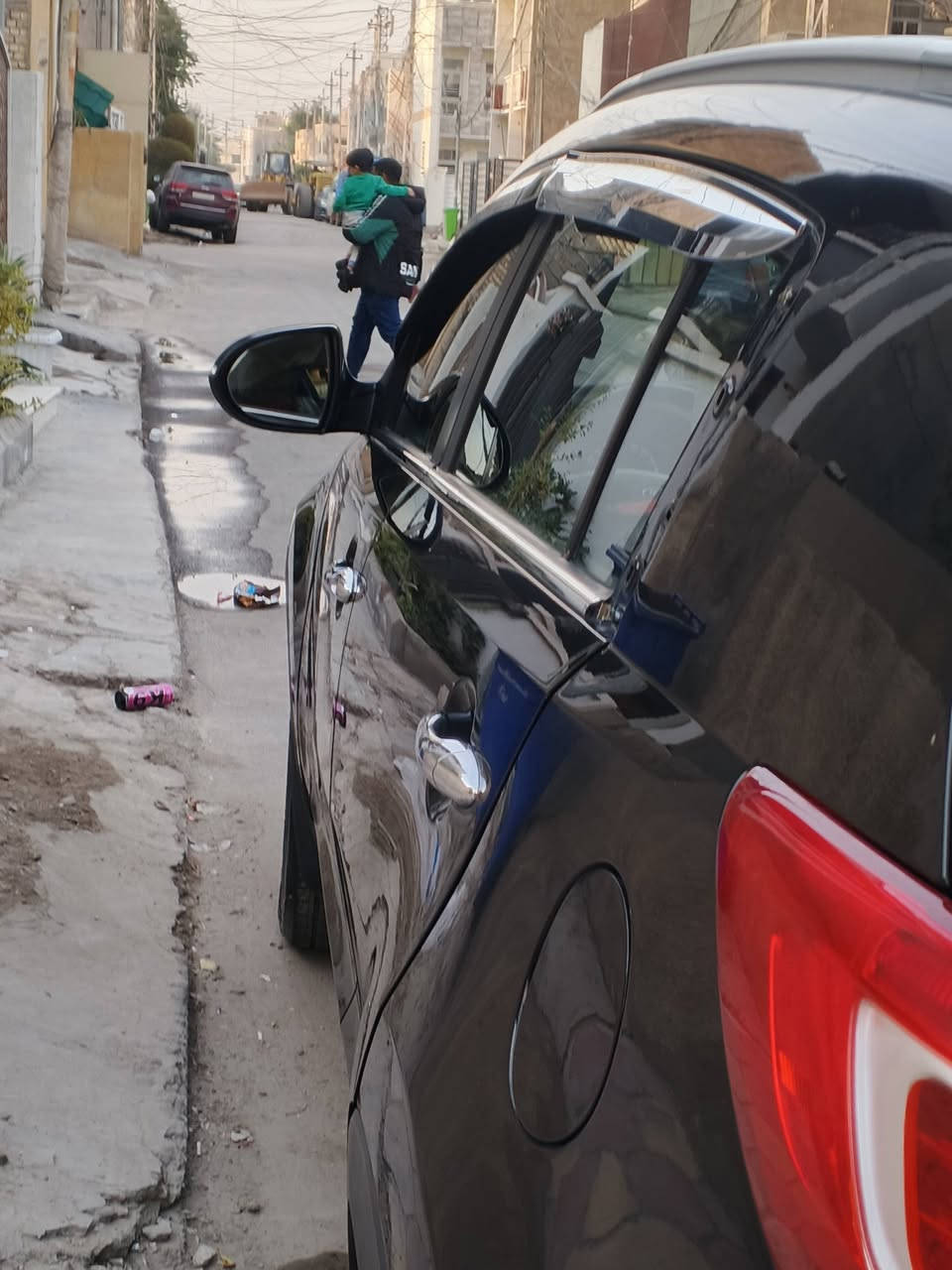 السلام عليكم سبورتج موديل 2012 الساره خير من الله 
ومال جناي مكفولاه من كلشي السعر141 وبيهه مجال الاستفسار ***********
