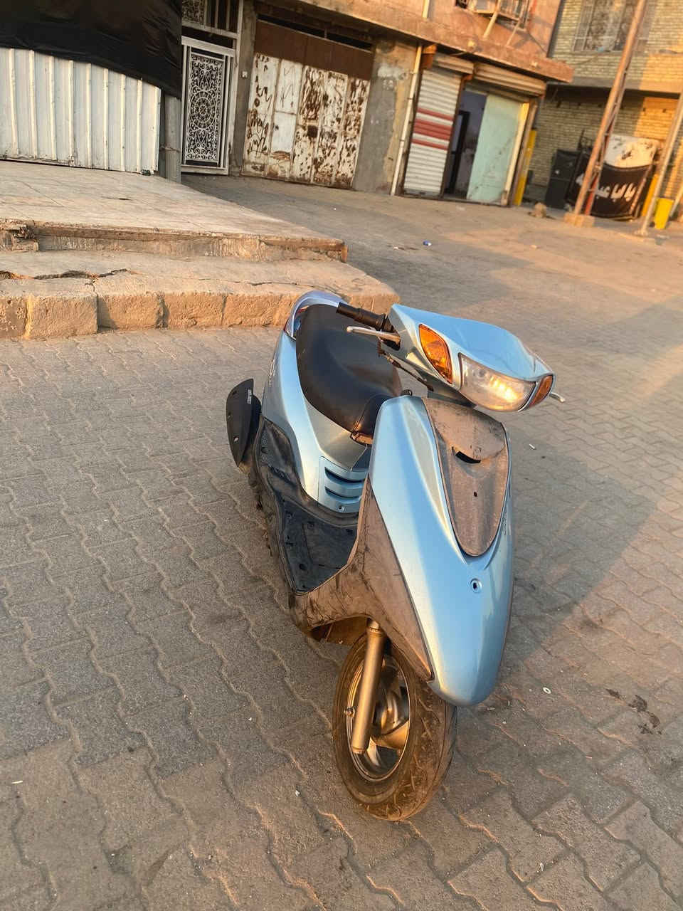 بريز لايت فوگ  رمبه رمبه كفاله عامه من الشخط ختم واحد ويا المحرك جديده بمعنى الكلمه كلها شغاله وجانت متروكه صارلها فتره قليله من نزلت مكاني بغداد حي اور او الشعب السعر 675 وبيها مجال بسيط ***********
