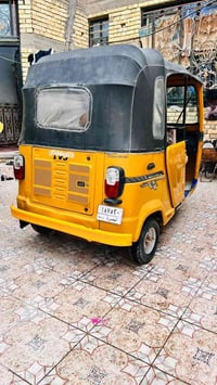 تكتك TVSمديل 2021وطالعه  ب2022رقم وسنويه تكتك كافاله بس المحرك مجفت شر...