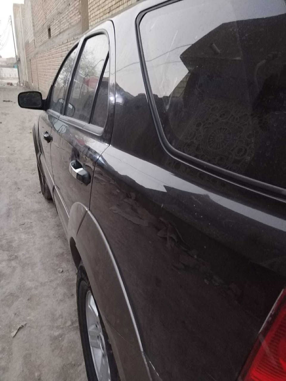 السلام عليكم ورحمة الله اخوان سيارة للبيع نوع السيارة كية سونرتو رقم بصرة موديل 2005وارد خليجي مكينة وكير جديد حدادية تسعين بلمية السيارة بيه عطل كل الاتي طفت مفاجئ ادير ماتشتغل ابيع على وضعها السعر 80ورقه بيه مجال سيارة باسمي تحويل مباشر المكان ناصرية حي الشموخ للبيع فقط رقم الهاتف ***********
