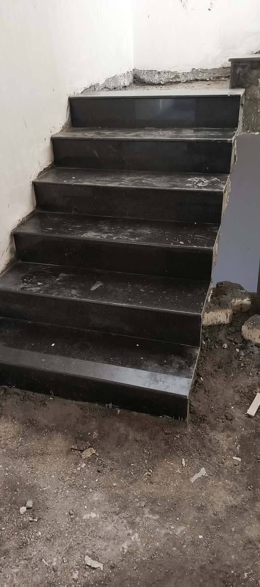 خلفه سيراميك متفرغ حاليا لتواصل واتساب ***********
