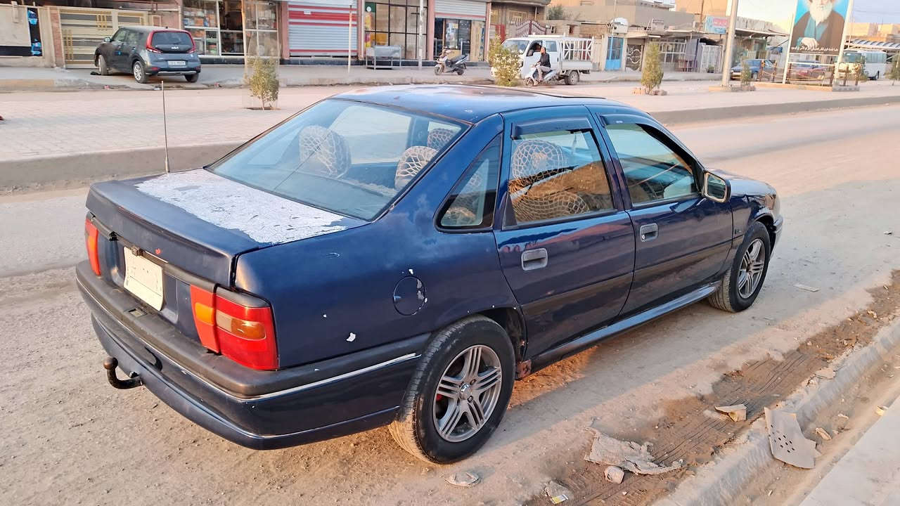 السلام عليكم
اوبل فكترا موديل 1991 
رقم بغداد تحويل مباشر 
محرك 18 كير عادي 
السعر 35 وبي مجال 
العنوان بابل المسيب 
***********
