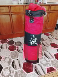 جيس ملاكمة للبيع جديد ما صار شهر من اخذتة السعر 25 الشراي يتصل 0771956...