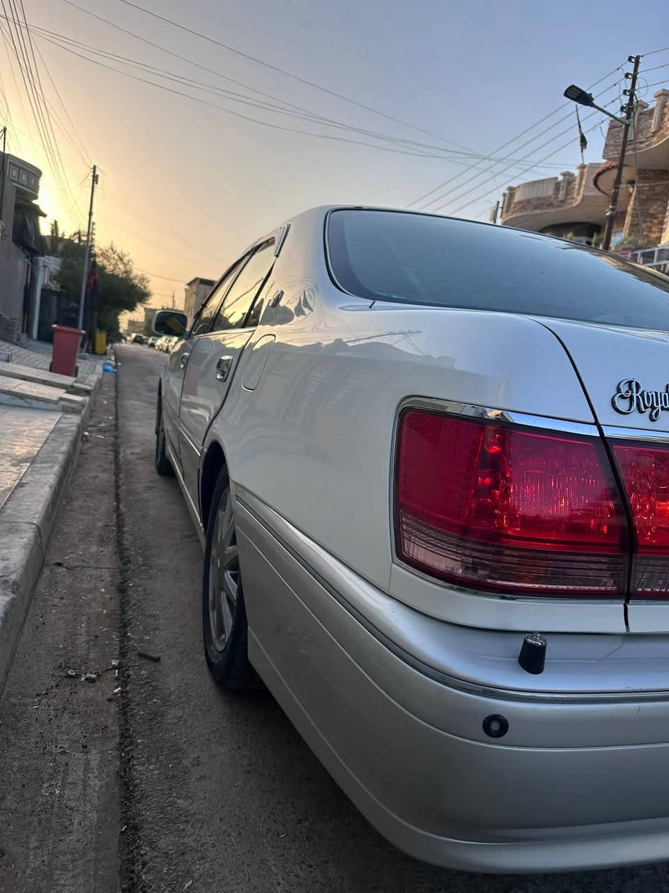 السلام عليكم
للبيع ملكة جنون 
موديل ٢٠٠٣
الون ابيض محجل  
تسجيل جديد 
قرار ٤٨  رقم بصره شرط التحويل ثاني يوم بسمي 
٤ دكم  ردار  ٤ كشنات كهرباء جلد كرستال اصل وفصل 
لايت زنون عالي ناصي  يصعد وينزل ويه سويج
حجر كزوز بلادي مامفتوح فوك جوا 
سيدي ٦ اقراص بلاتوث كامره حساس امامي خلفي 
كامرات امامي خلفي بلادي اريل امامي خلفي اصل
يرباك دركة وتكم برده خلفيه كشنات جلد 
ستيراً كهرباء  ديفور الجبير شاصي ٧٥ 
ويلكب نجم تخم تاير  حداده مشط لكزاز يسر بلادي 
تحكم ستيراً صفحتين كروز سرعه تيبلام 
سياره كفاله كص وضربه وصبغ وتبديل 
بيها دحجه صبعين يم بك لايت ومسحب كارت 
كفاله صبغ العراق واليابان ماشيه ٧٠
اي ستفسار الاتصال بالرقم 
مكان السياره البصره 

*********** 
اي استفسار الاتصال بالرقم   مكلف بالنشر
