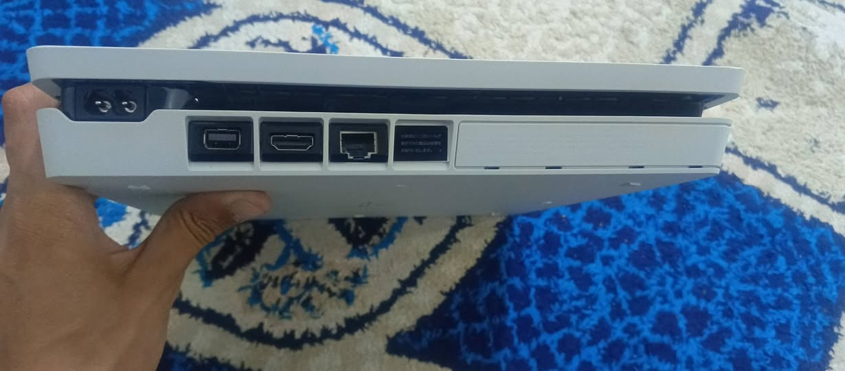 بلاي 4 سلم مهكر نظام 12.50 تهكير قرص جهاز نظيف شخط ما بي لوك ستيكر لا مفتوح ولا مصلح بداخله تقريب 8 العاب وياه جوستك وملحقات كامله مساحته 500 نص تيرا مكاني النجف الأشرف توصيل ما عندي سعره 250 وبي مجال للأسفسار الخاص مفتوح وهذا رقمي ***********
