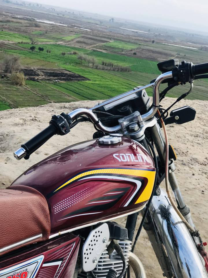 للبيع سولنك م/ 24 محدث 25 نضافه فول
700 وبي مجال قليل 
ه/***********
