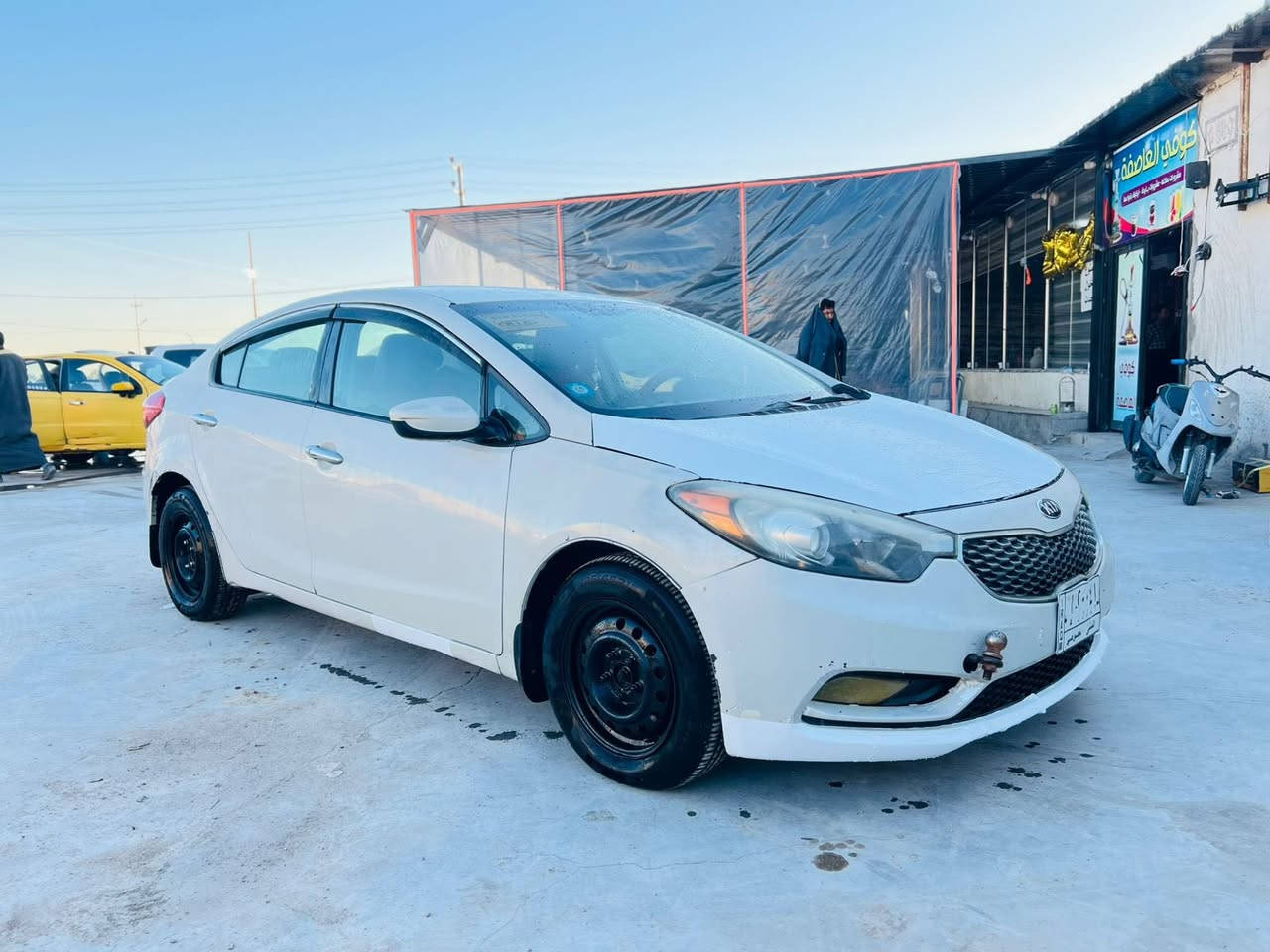 فورتي 2015 مرقم مثنى ب اسمي 
مكينه 2000 دوش
السياره جاهزه مكينه كير حداديه تبريد تخم تاير
بيها تبديل جاملغ وبنيد 
السعر 98
مكان السياره السماوه الوركاء
استفسار ***********
