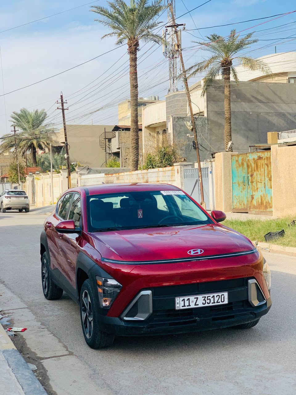 سلام عليكم للبيع 
كونا موديل 2024 
وارد امريكي ضرر بنيد فقط 
ودعاميه 
كامره 
حساس رادار محرك 2000 دوش
ماشيه 15 الف 
سياره جديده بعدها بريحه الشركه 
العنوان بغداد
السعر 163 وبي مجال بسيط 
ماكو هيج سعر مقارنه بخواتها.    ***********
