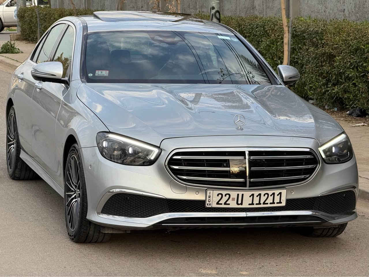 ‎‏
السلام عليكم

مارسدسE 450  2023  🇩🇪🇩🇪🇩🇪 

MERCEDAS BENZ E450 AMG V6 Twin turbo

#انسب سعر

‎🛑فتحه سلايت 
‎🛑 كامرات عدد 5 
‎🛑. حساسات 360 درجه
‎🛑. رادارات امامي خلفي جوانب 
‎🛑. شاشه حجم الكبير متصله 
‎🛑. سماعات برايمستر
‎🛑. داخل قرميدي  
‎🛑.  وكشنات داينمك كشنات مساج 
‎🛑 كشنات تدفئه + تبريد 
‎🛑. لد 64 لون متغير 
‎🛑. اتو هولد 
‎🛑. اتو بارك 
‎🛑. سياقه ذاتيه 
‎🛑بصمتين شركه 
‎🛑 كلاس سترين s
‎🛑 صفر مسج مابيه اي نقص جديده جداً 

السياره طختها جاملغ امامي فقط بدون دواخل وبدون اريباك وشرط الفحص 

ماشيه ٢٣ الف فقط 
‎. رقم أربيل تحويل مباشر  

السعر ٤٤٠  💵💵

*********** ☎️ أربيل, العراق
