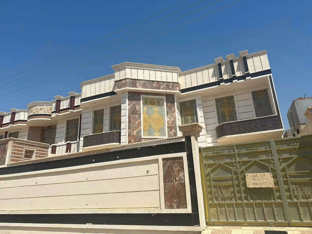 السلام عليكم
بيت مفوض للطابو للبيع 

المساحة 325 متر

البيت جديد غير مسكون 

بناء طابقين 

4 غرفة نوم +مطبخ+هول+صالة+ديوانية+مناور 2+ مجمع صحي3+ كراج + حديقة 

الموقع الرمادي خمسة كيلو قرب مدرسة هبة الرحمن الاهلية

للاستفسار *********** اتصال فقط
