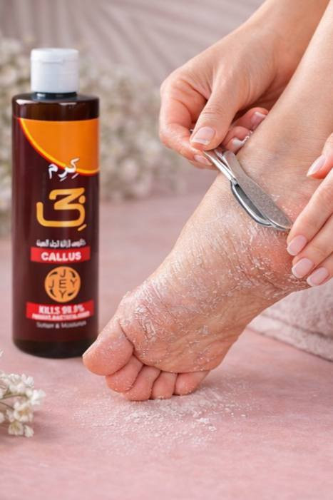 ✨ ودّعي تشققات القدمين وخلي نعومة رجلك تحچي عنج ✨

كريم جي لإزالة الجلد الميت والكالو الحل المثالي لكل وحدة تعاني من:
❌ خشونة القدم
❌ تشققات مزعجة
❌ جلد ميت ومتراكم

💛 ينعم القدمين من أول استعمال
💛 يساعد على إزالة الجلد الميت بسهولة
💛 يرطب ويخلي القدم حرير ولمسة ناعمة
💛 يقضي على 99.9% من الفطريات والبكتيريا

خلي عنايتج بنفسج تبدي من أدق التفاصيل 👣✨
رجول ناعمة = ثقة وجمال أكثر
الحجم الكبير 500ml
المنشأ سوريا الأصلي 🇸🇾


**إذا كنت صاحب هذا الإعلان وتريد حذفه لأي سبب، رجاءا أرسل رسالة إلى الدعم الفني**