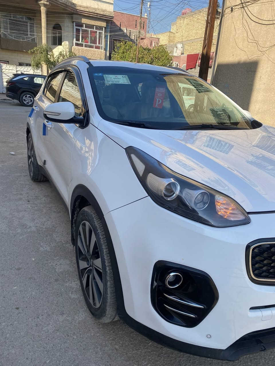 سلام عليكم من رخصت الادمن المحترم 
كيا سبورتج خلجي مديل ١٧ موصفات 
معروفه صندوك كهرباء بصمه 
حساسات خلفي امامي كفاله 
عده بارد بل باب سايق فقط 
محرك ٢٠٠٠ ممفتوح كير 
تخم تاير جديد سنويه وهزه 
جديده تحويل مباشر 
مكان سياره بغداد شعب 
سياره جاهزه من كلشي 
السعر ١٨٠ وبي مجال كلش بصيط 
***********
