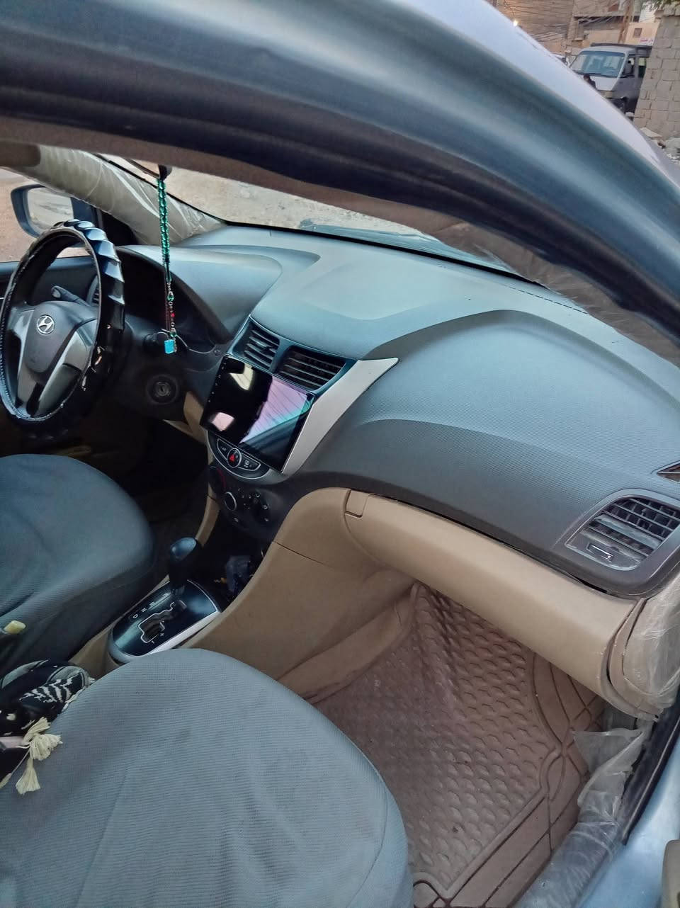 السلام عليكم اكسنت مضلع 2013رقم مثنى سياره فول عده لبصمه مكاني كربلاء سعر 75سياره مكفوله من لعيب شرعي سياره مصبوغه جماليه  ***********
