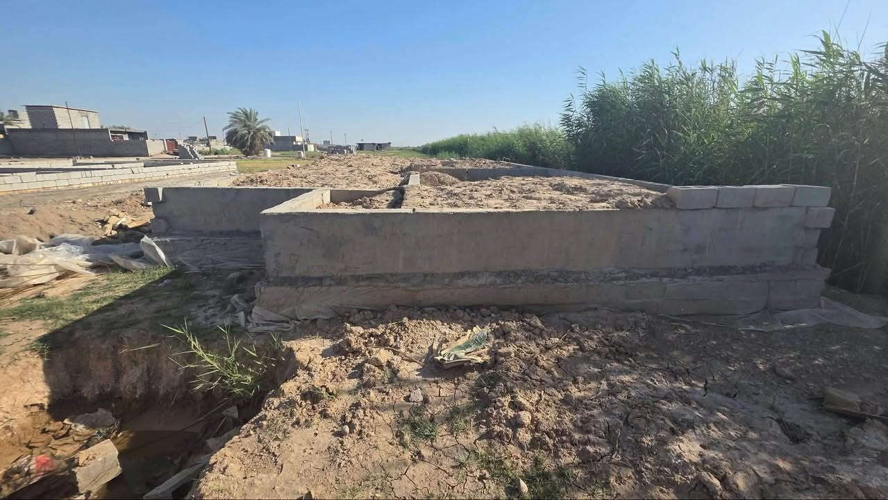 قطعه البيع موقع حي الصادق الاستفسار اتصل***********
مساحه 200متر

بتلو كامل و مدفون @إشارة

