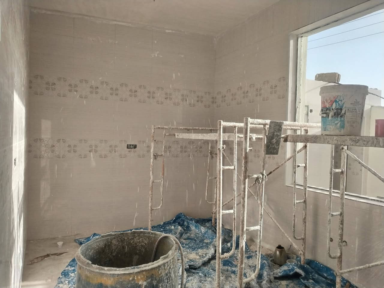 #يالله (اللهم صل على محمد وآل محمد)

#بيت زراعي 110 متر للبيع ☺️

#البناء طابوك صب كونكريت شغل درجه أولى

#يحتوي على غرفه وصاله ومطبخ وإستقبال وصحيات خارجيه وداخليه وطارمه 👍

#البيت كامل تستلمه مفتاح خلال 10 أيام🔑

#خدمات كامله ماي ومجاري وكهرباء وانترنت ضوئي بالباب وشارعه 10 أمتار تقريباََ

#العنوان ناحية أور (السديناويه) حي الحسين قرب مجمع حسن يبعد عن التبليط 100 متر فقط

#السعر 55 وبيه مجال قليل

للإستفسار الإتصال على الرقم ***********
