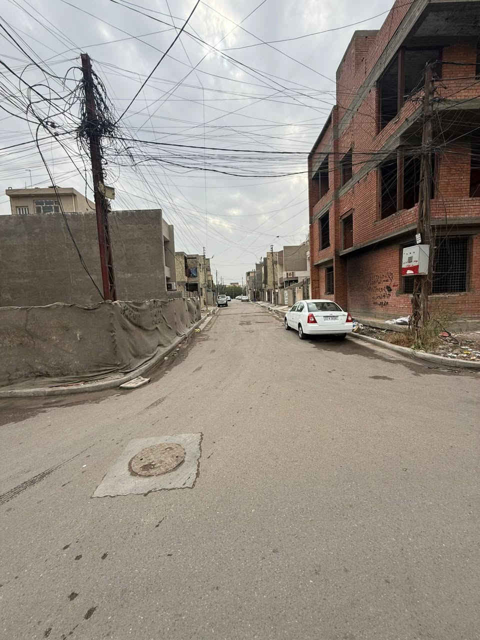 يوجد عقار في منطقه حي الجهاد الشارقه المساحه ٤٠ و٥٠ متر ركن تلث طوابق تسليم مفتاح انجاز وبناء شركه الاستفسار عله هاذه الرقم *********** ابو أركان العامري مكتب مطور العقار
