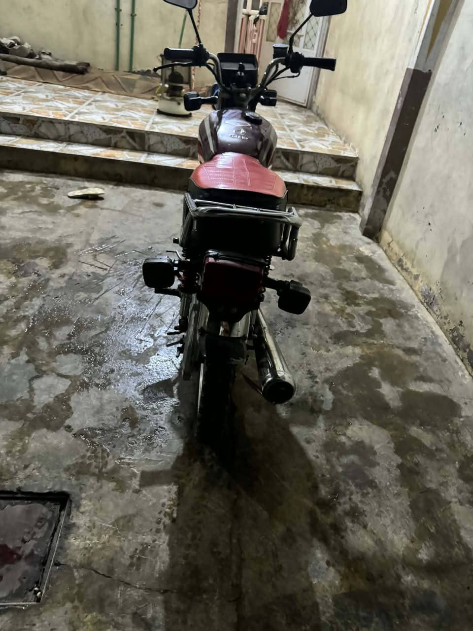 سلام عليكم شباب موطور سيفان
موديل 23 موطور خير من الله كلوبات اشاره شغاله 
كهربائيات كلهه شغاله مكاني ديالى شهربان 
السعر 450 وبي مجال اتصال ع رقم 
***********
