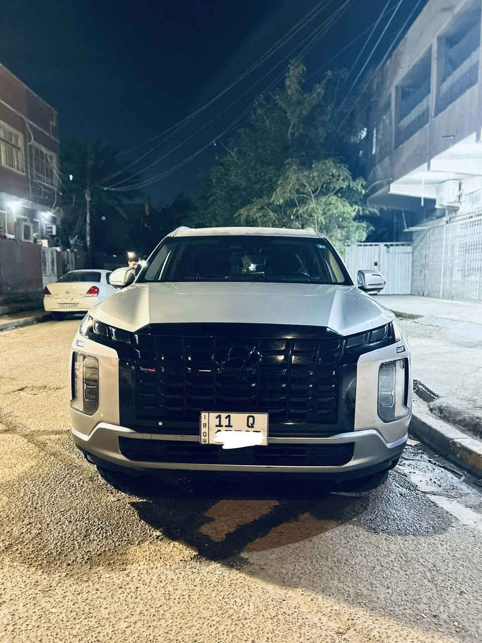 هونداي باليسايد فول لمتدد
موديل 2023فول الفول 
محرك 6 سلندر 3800 🚀
دخول جديد ( مرقم بغداد )

المواصفات فول الفول 1/1
بصمه (ابواب وتشغيل وصندوق )
 فتحتين
سلايد روف  
شاشه جبيره 
كشنات  كهربائيه   
 رادار امامي توقف ذاتي 
رادار تحديد مسار 
رادار خلفي ايضا توقف عند الخطر 
نقاط عمياء 
 قيادةذاتيه 
 حساس امامي
حساس خلفي 
 سبعه راكب 
ثلاث قطع تبريد منفصل
تحكمات فول 
انضمه قيادة خمس انضمه
 تشغيل عن بعد
 بردات خلفيه 
كل الكشنلت السياره تدفئه وتبريد
صندوك كهرباء ذكي
اوتو هولد
هند بريك بصمه 
منفصل سياحي
منافذ شحن بكل الكراسي
 ويل كب 20 
 ستيرن رجاج اثناء تنبيه
لدات امامي خلفي 
شحن واير لس 
 شفتات ستيرن
انارة ترحيب عند الاقتراب 

* بعد بيها هواية مواصفات ….

العنوان / بغداد الشعب
للاتصال ***********
السعر 285 وبيها مجال
