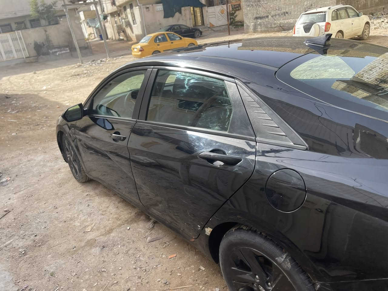 النترا موديل 2021  رقم أربيل الدولي سنويه لنهاية 2028
فول 1/1 
بصمه وفتحه
كامله الموصفات 
حادثة بامريكا فقط دعاميه الاماميه يعني بدون حادث
وبيه طخات بالعراق كدامك السونار   مكانه كربلاء 
السعر ب135 وبيه مجال 
خاص تفاصيل اكثر وهذا رقمي ***********
